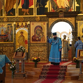 Приезд владыки Леонида в день Покрова Пресвятой Богородицы