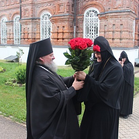 День игуменства матушки Сергии. Приезд епископа Никиты.