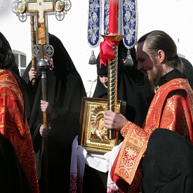 Приезд епископа Леонида