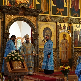 Приезд владыки Леонида в день Покрова Пресвятой Богородицы